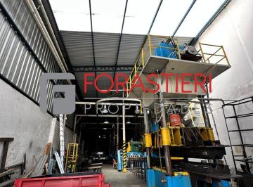 Bodega-Galpón · 405m² · 4 Ambientes · 2 Cocheras · Galpón en San Fernando