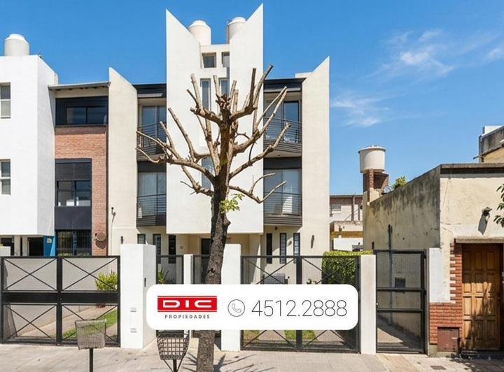 Casa · 140m² · 5 Ambientes · 1 Cochera