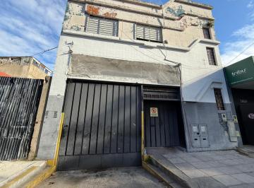 Bodega-Galpón · 721m² · 7 Ambientes · 1 Cochera · Venta Galpon con Habilitacion Vigente - Excelente Oportunidad Inversion Parque Patricios