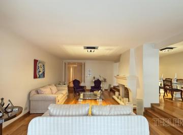 Departamento · 194m² · 5 Ambientes · 1 Cochera · Departamento en Belgrano