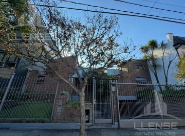 Casa · 293m² · 5 Ambientes · 2 Cocheras · Casa 5 Ambientes con Jardín en Venta, Dos Plantas en Quilmes Residencial - Apta Credito