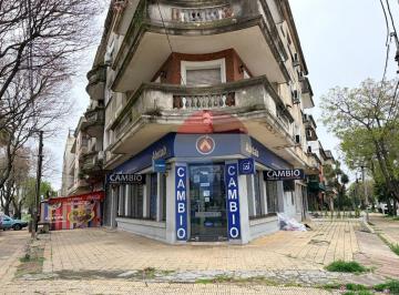 Local comercial · 115m² · Local en Venta Sobre Bv Artigas, Brazo Oriental