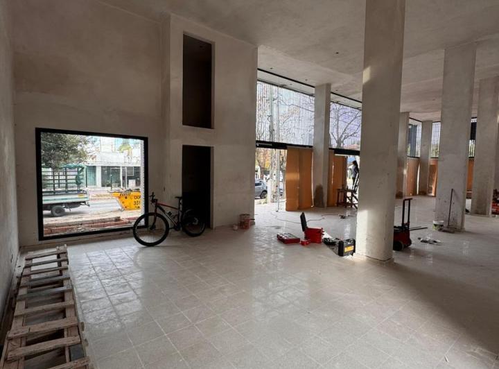 Local comercial · 200m² · 4 Ambientes