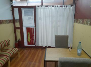 Oficina comercial , San Cristobal · Local Tipo Oficina en Galeria Ideal Todo Rubro. Oportunidad