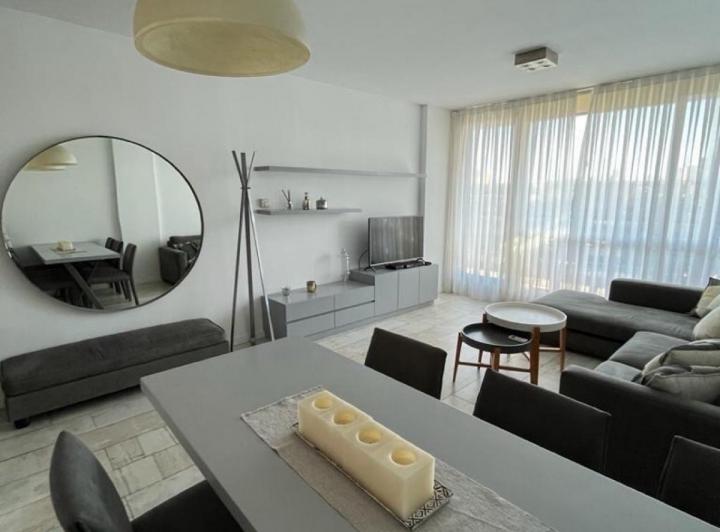 Departamento · 70m² · 2 Ambientes · 1 Cochera