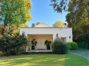Casa · 156m² · 5 Ambientes · 1 Cochera · Casa en Las Praderas de Lujan