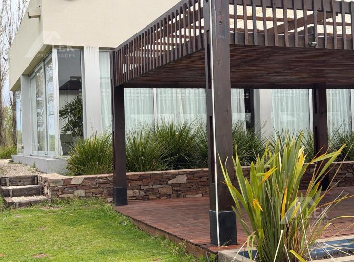 Terreno · 926m²