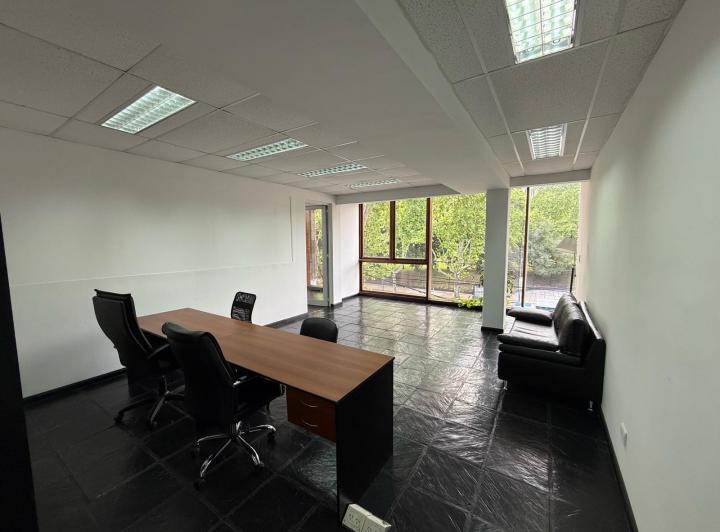 Oficina comercial · 129m² · 4 Cocheras