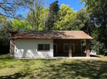 Casa · 94m² · 4 Ambientes · 1 Cochera · Casa en Villa Elisa