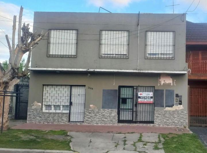 Casa · 380m² · 7 Ambientes
