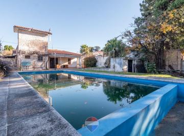 Casa · 416m² · 6 Ambientes · 1 Cochera · Venta Casa de 3 Dorm., Alto Alberdi, Cordoba