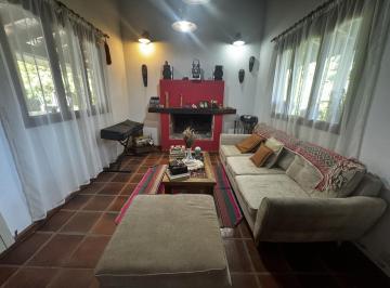 Casa · 214m² · 5 Ambientes · 2 Cocheras · Casa en Venta 3 Dorm. Country Cuatro Hojas Mendiolaza