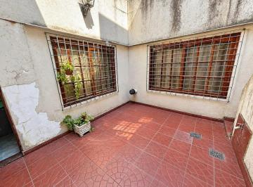 PH · 193m² · 4 Ambientes · 2 Cocheras · PH en Venta en Santos Lugares