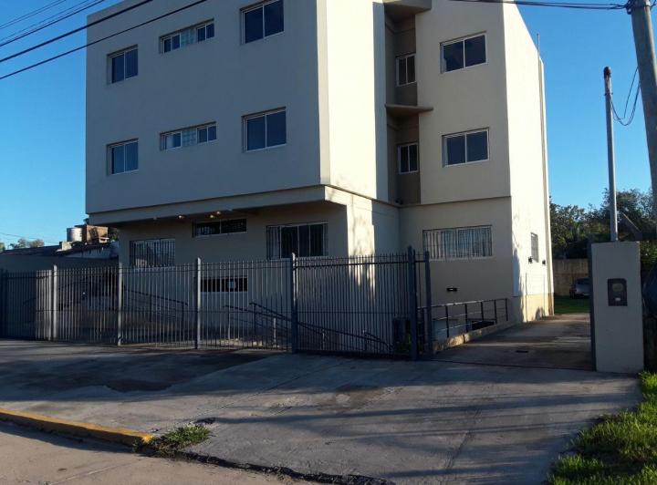 Local comercial · 906m² · 12 Ambientes