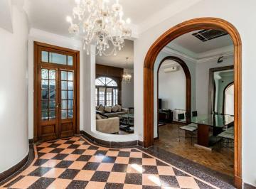 Casa · 260m² · 5 Ambientes · 1 Cochera · Venta Casa 5 Ambientes Colegiales con Terraza