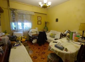 Departamento · 56m² · 3 Ambientes · Primer Piso por Escalera
