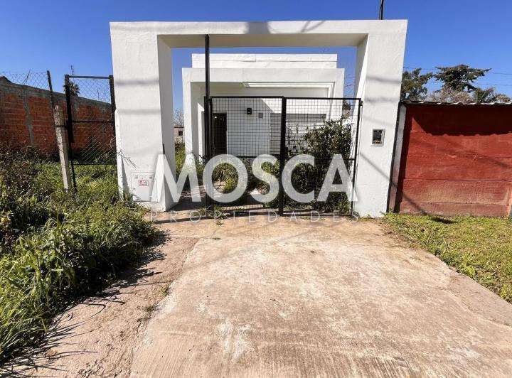 Casa · 50m² · 2 Ambientes · 2 Cocheras