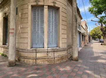 Casa · 122m² · 5 Ambientes · 1 Cochera · Casa Dos Dorm. con Cochera en Venta en General Bustos