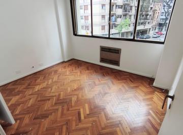 Departamento de 3 ambientes, Recoleta · Muy Luminoso y Amplio. Vista Norte Al Frente. Semipiso.