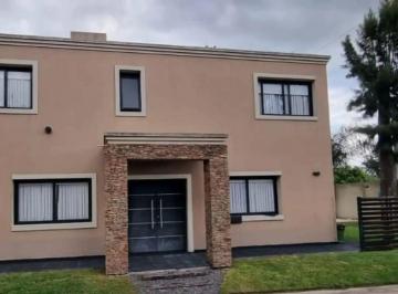 Casa de 5 ambientes, Otro · Venta Ituzaingo Casa 5 Ambientes