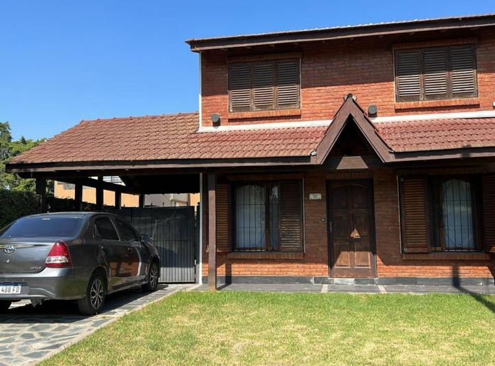 Casa · 140m² · 4 Ambientes · 1 Cochera