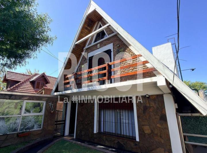 Casa · 129m² · 3 Ambientes · 2 Cocheras