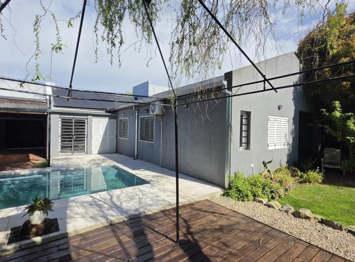 Casa · 150m² · 4 Ambientes · 2 Cocheras