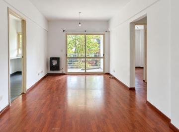 Departamento · 42m² · 2 Ambientes · Alquiler Depto 2 Amb C/balcón - Coghlan