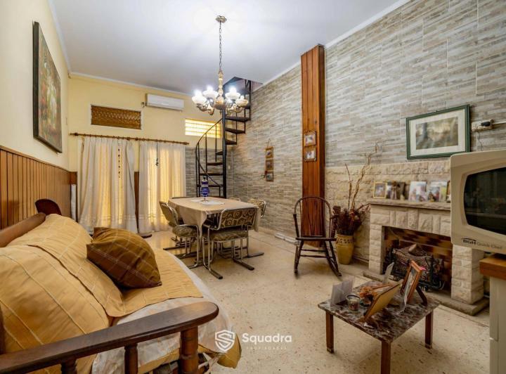 Casa · 126m² · 5 Ambientes · 1 Cochera