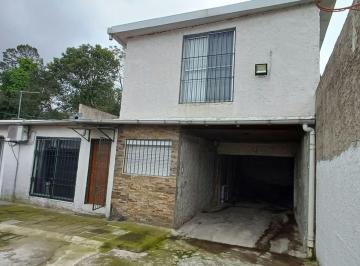 Casa · 200m² · 8 Ambientes · 2 Cocheras · Venta 2 Casas en 1 Padrón en Casavallle