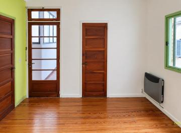 PH · 40m² · 2 Ambientes · Venta. PH 2 Ambientes en Villa Crespo / Parque Centenario. Primer Piso por Escalera