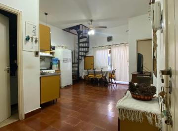 PH · 31m² · 4 Ambientes · PH en Monte Castro