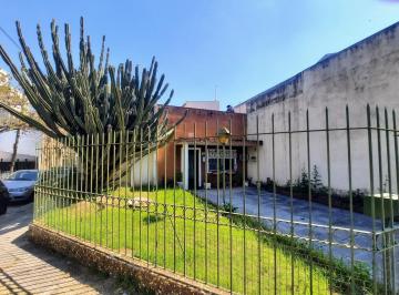 Casa · 198m² · 5 Ambientes · 2 Cocheras · Casa en Villa Devoto
