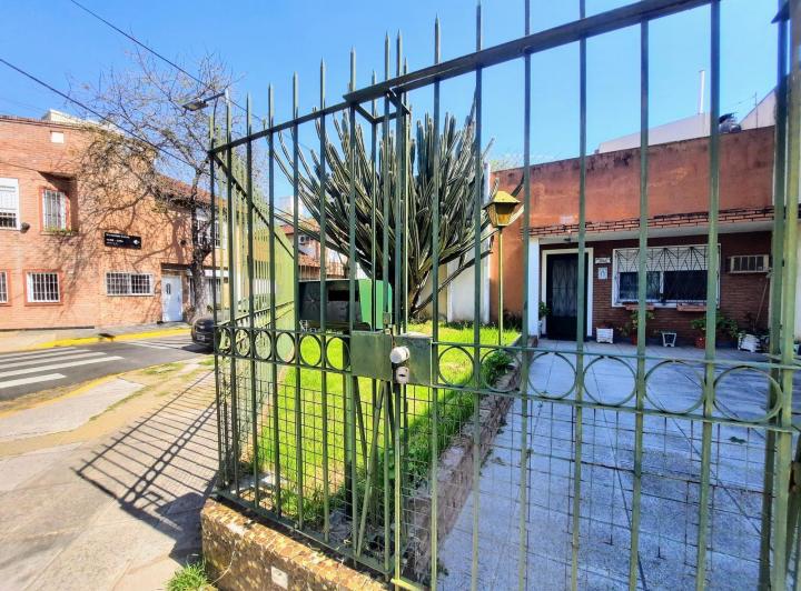 Casa · 198m² · 5 Ambientes · 2 Cocheras