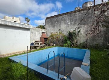 Casa · 90m² · 4 Ambientes · 1 Cochera · Venta Casa 4/5 Ambientes San Andrés Jardín Pileta