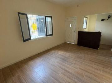 Casa de 3 ambientes, Quilmes · Casa PH Alquiler Bernal Centro