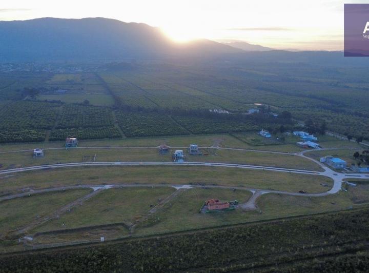 Terreno · 300m²