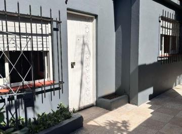 PH de 3 ambientes, Quilmes · Confortable Dpto 3 Ambientes Sobre Avenbida