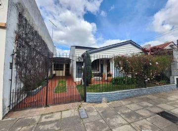 Casa · 120m² · 5 Ambientes · 1 Cochera · Casa 5 Ambientes, Jardin con Pileta, Cochera - en Venta