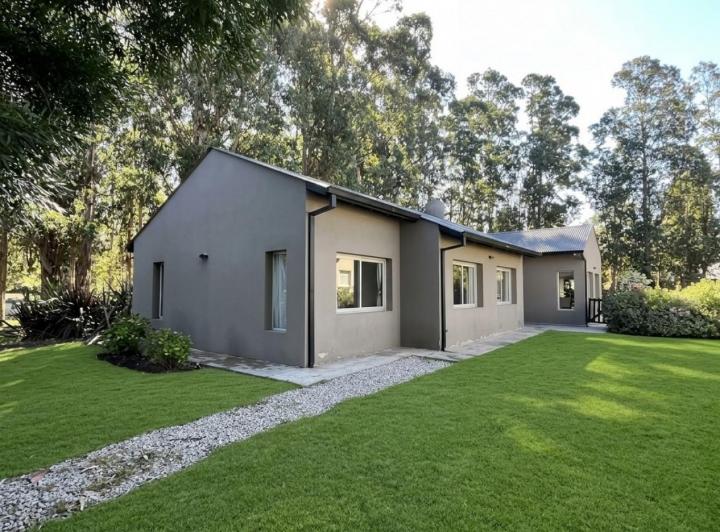 Casa · 134m² · 4 Ambientes · 2 Cocheras