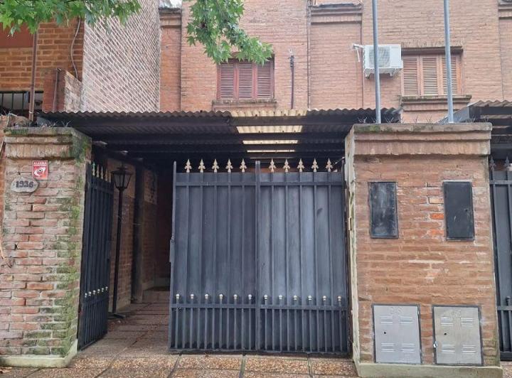 Casa · 1m² · 4 Ambientes · 1 Cochera
