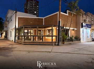 Local comercial · 210m² · 4 Ambientes · Reconocido Local Comercial Sobre Esquina