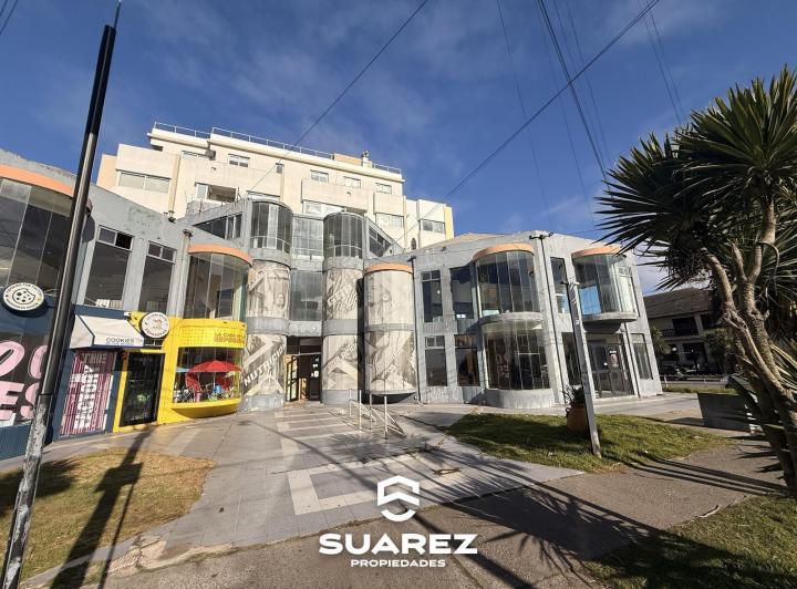 Local comercial · 339m²