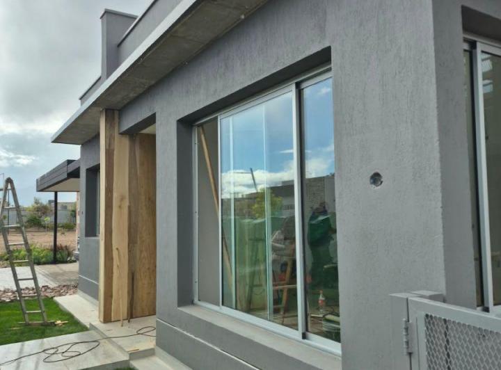 Casa · 170m² · 5 Ambientes · 1 Cochera