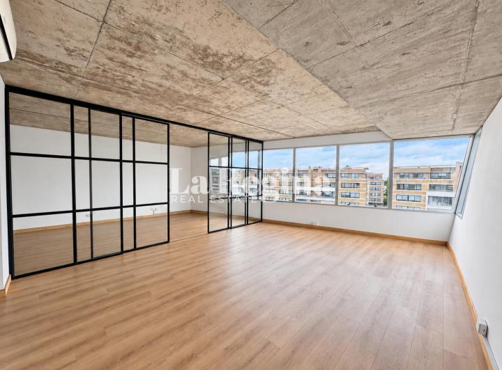 Oficina comercial · 81m² · 3 Ambientes · 1 Cochera