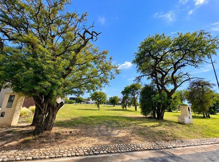 Terreno · 600m²