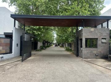 Casa · 180m² · 7 Ambientes · 3 Cocheras · Casa en Alquiler Housing Pueblo Alto Villa Belgrano Seguridad 24 Hs
