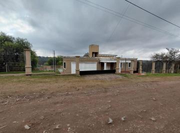 Casa · 256m² · 10 Ambientes · 2 Cocheras · Venta Casa Mendiolaza con Pileta