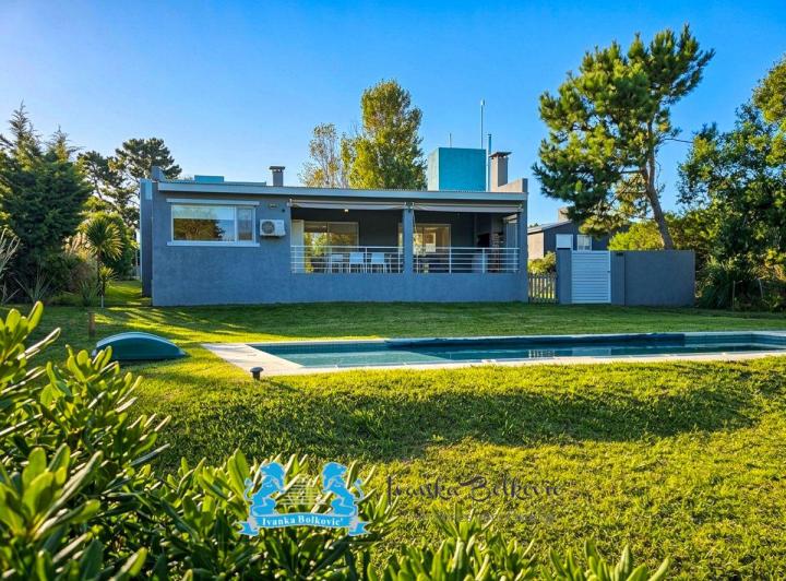 Casa · 160m² · 4 Ambientes