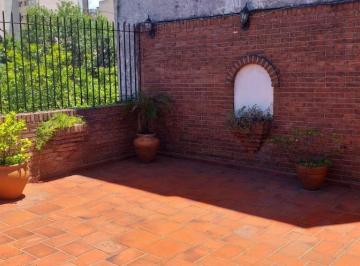 Casa · 181m² · 5 Ambientes · 1 Cochera · Casa S/lote Propio de 6,70x20, "Cochera", 4 Dorm., Dep. Servicio